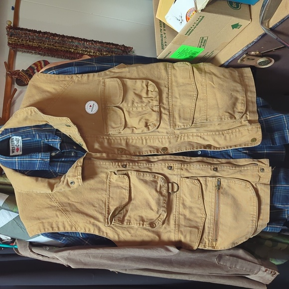 Canvas vest in camel - Picture 1 of 4